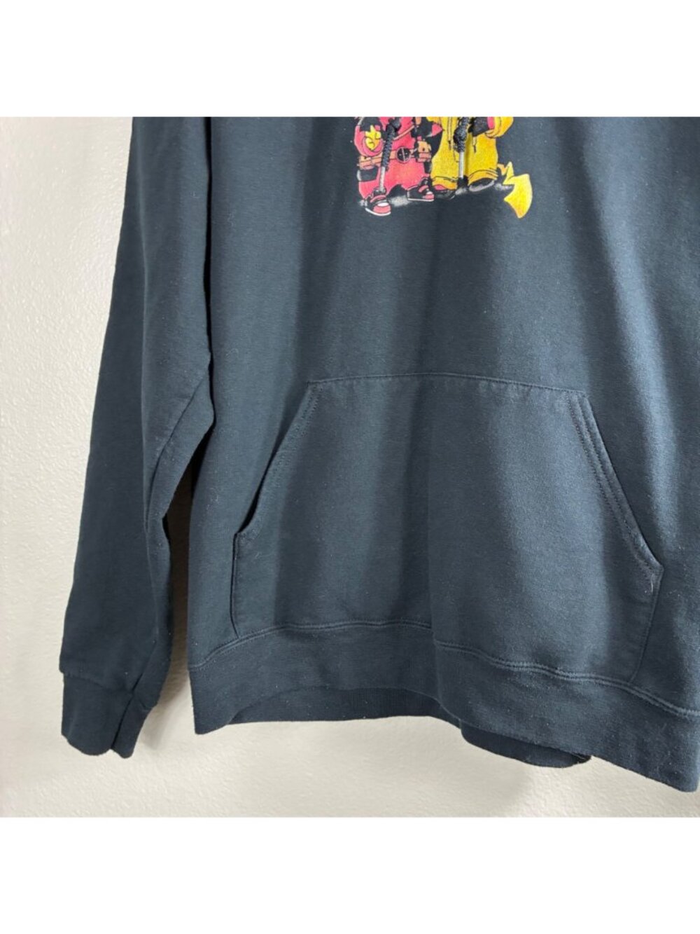 Jerzees Deadpool Pikachu Crossover Graphic Hoodie Mens M Black Marvel Pokemon - Picture 3 of 5